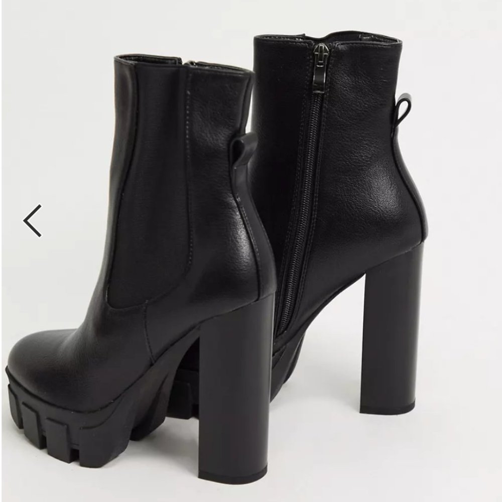 Heeled ankle boots with chunky soles in black